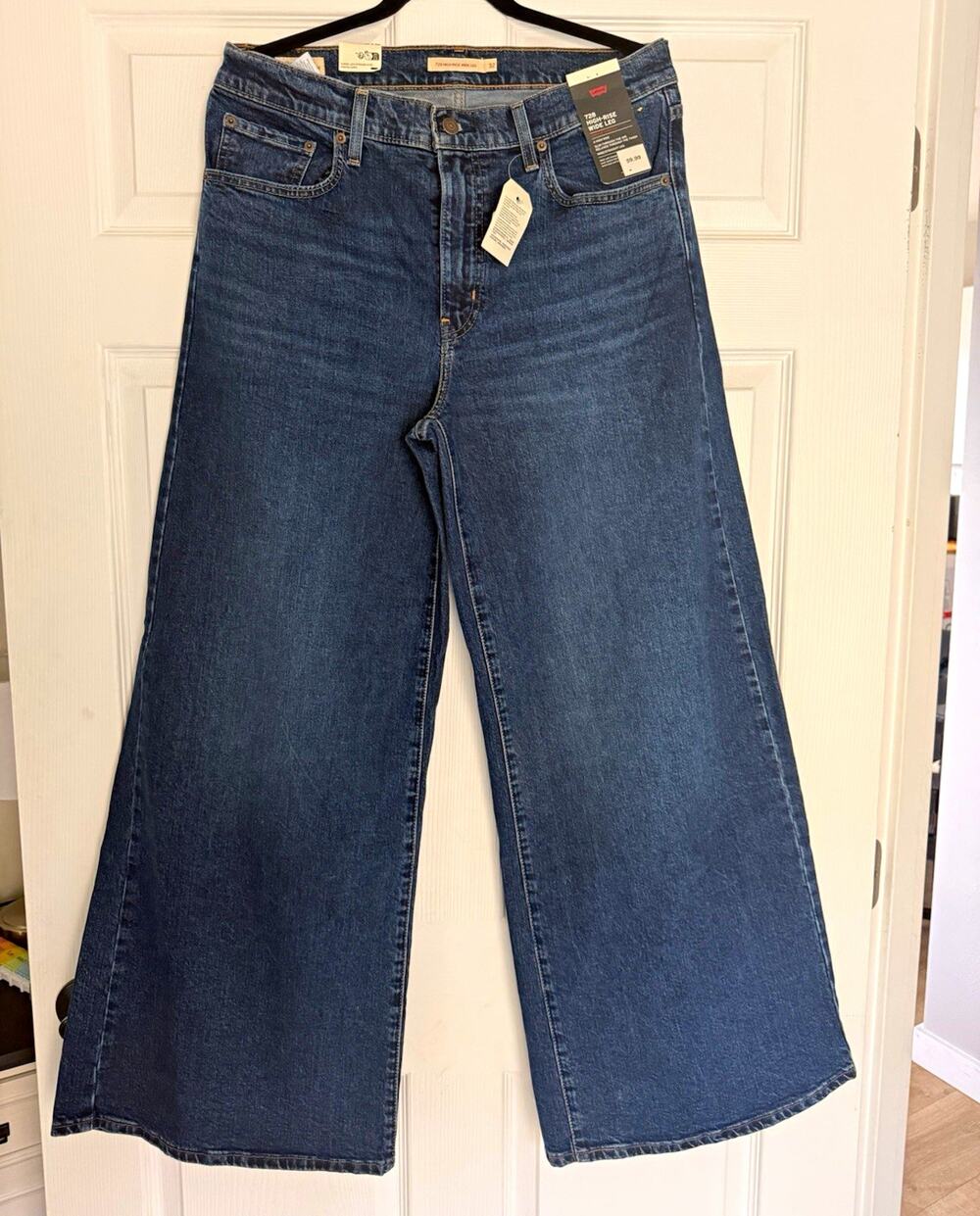 Levi’s 728 High Rise Wide Leg Jeans Women’s 32x32 Medium Wash NWT